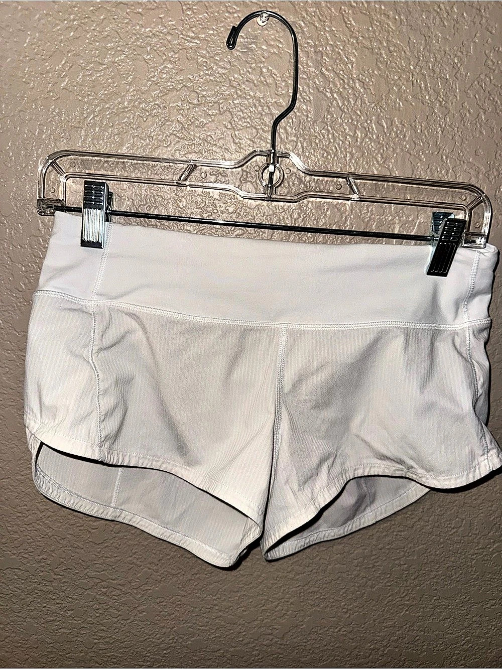 Lululemon Hotty Hot Shorts Light Gray Size 6